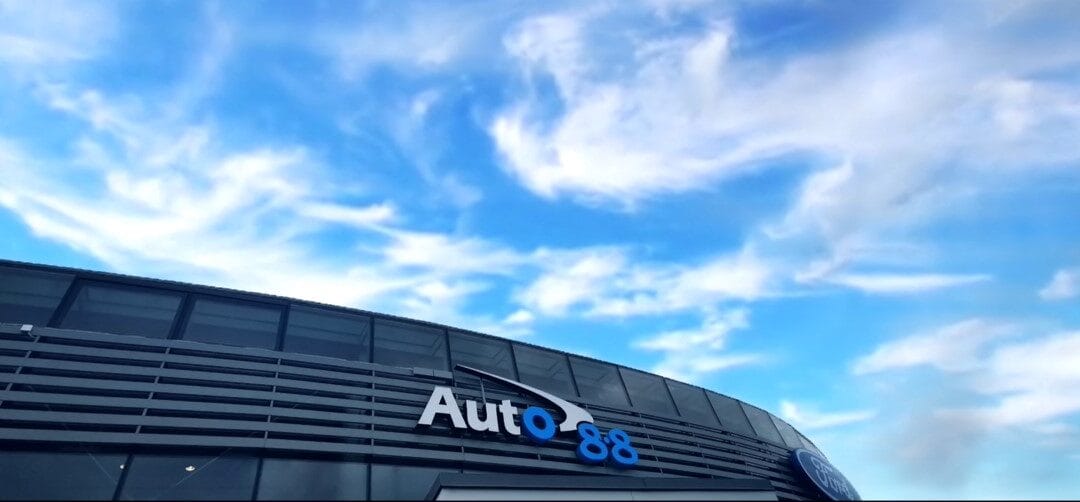 Auto 8-8 er fornøyd bruker av Visma.net Payroll